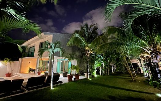 5-bedroom-house-for-sale-playa-del-carmen.jpg